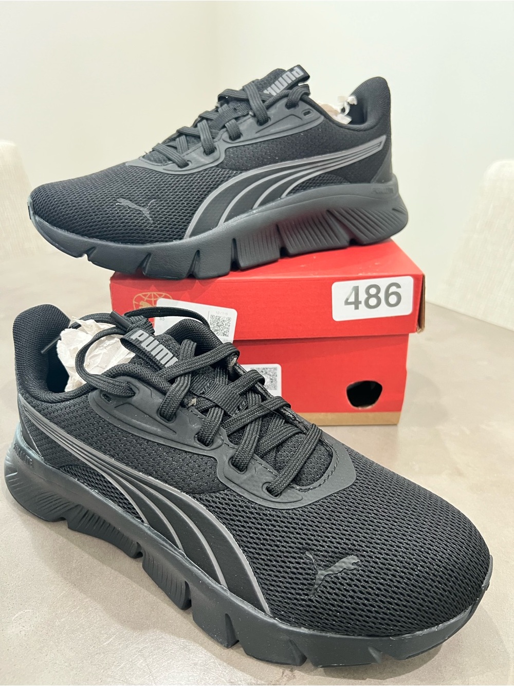 Puma Flexfocus Lite Modern women’s sneaker- size 8.5